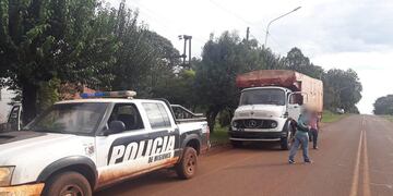 El camión era conducido por un hombre de 38 años, en compañía de un joven de 18.