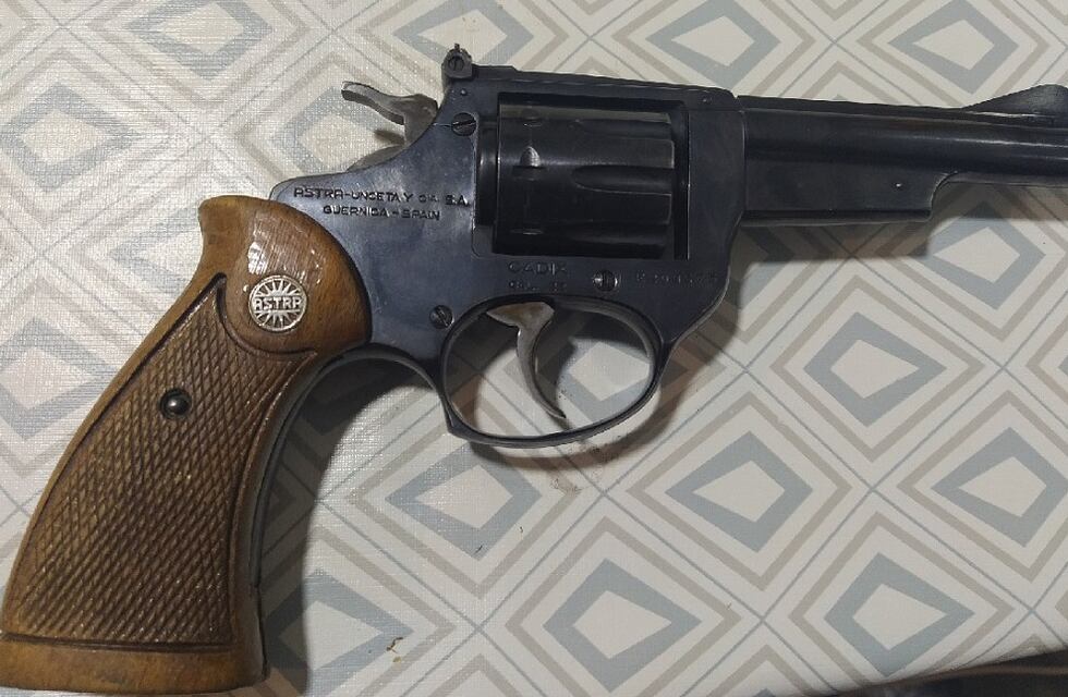 Un estudiante mendocino fue con un arma a una escuela de Junín