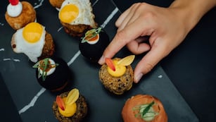 Tres lugares de Córdoba que hacen croquetas, el bocadillo que es tendencia en España.