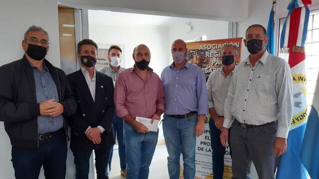 La entrega se llevó adelante en la sede de la Asociación para el Desarrollo del Departamento Castellanos, en la ciudad de Rafaela.