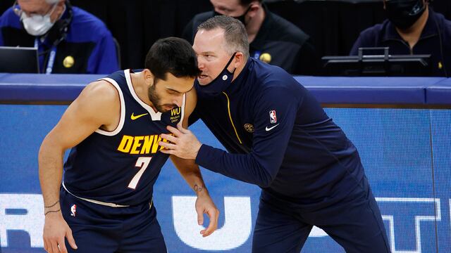 Facu Campazzo la rompió en su debut en la NBA, en el equipo de los Nuggets y se ganó elogios.