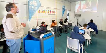 El objetivo de Kinderbyte es fomentar el aprendizaje de programación, robótica, ciencia y tecnología.