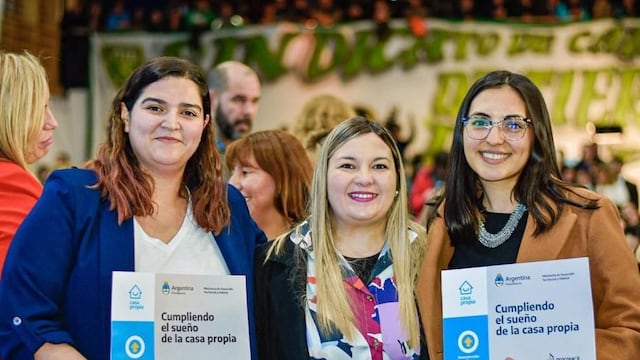 Yanira Martínez: “fue la entrega de viviendas más grande del país”