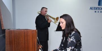 Coro Municipal de Arroyito junto a Erin Bodnar y Casey Maday