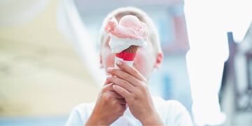“La idea surgió como un incentivo para los chicos que compraban”, contó el heladero Leonardo Fabio Navarro (Imagen ilustrativa - Unsplash).