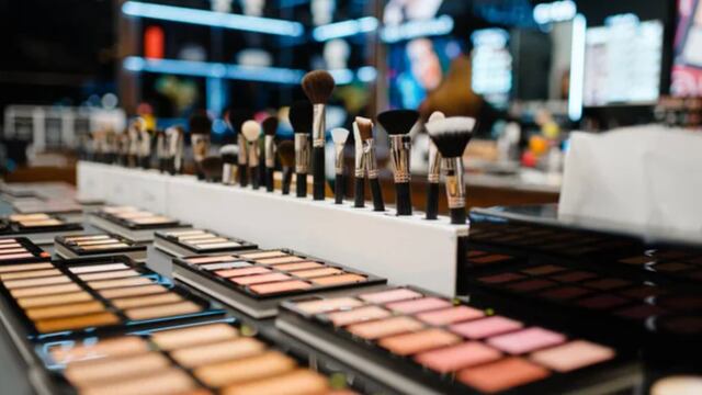 La cordobesa intentó maquillar a su madre, pero no salió como lo pensó.