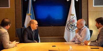 El jefe de Gobierno porteño, Horacio Rodríguez Larreta, recibió hoy en la sede del Gobierno porteño, en Parque Patricios, al encargado de Negocios de la embajada de Ucrania en la Argentina, Sergiy Nebrat, y a integrantes de la comunidad ucraniana.