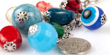 Uno por uno, los amuletos de la suerte más poderosos.