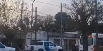 Un nene de 12 años murió electrocutado mientras festejaba el gol de Boca en el Superclásico