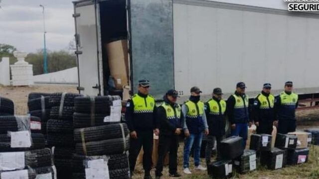 En el destacamento Cabo Juan Vallejo, secuestraron 111 cubiertas y ocho bultos de hoja de coca