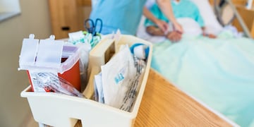 Denuncian aumentos de 30% en los insumos de la salud de un día para el otro, a raíz de la devaluación