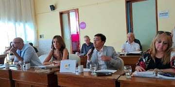 El bloque de concejales PRO - ARI exige al intendente Aristimuño cumpla con el Boleto Estudiantil Gratuito.