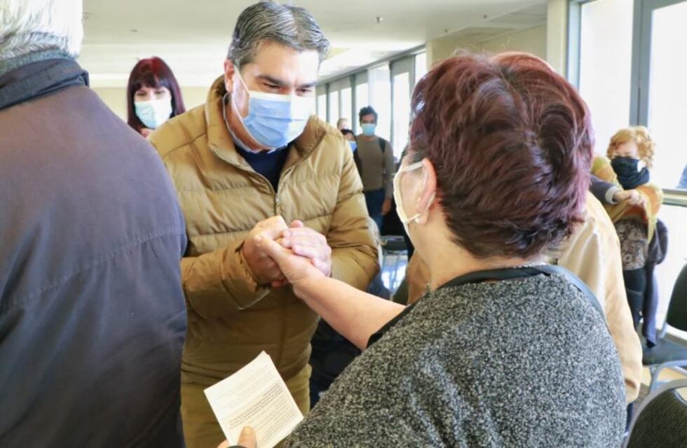 Capitanich: “Vacunarse otorga inmunidad y salva vidas”