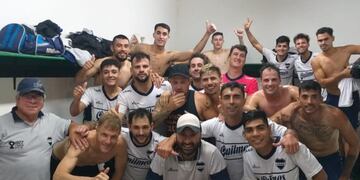 Quilmes celebrando la victoria ante PSM