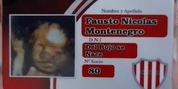 El carnet de socio de Fausto Nicolás Montenegro, un bebé que aún no nace pero ya es hincha del Club Sportivo Rivadavia.