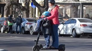 Monopatines eléctricos. Aumento del índice de faltas  de tránsito. 
Foto:  Orlando Pelichotti