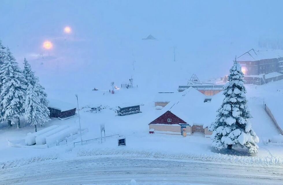 Mirá las hermosas postales de Las Leñas cubierto de nieve