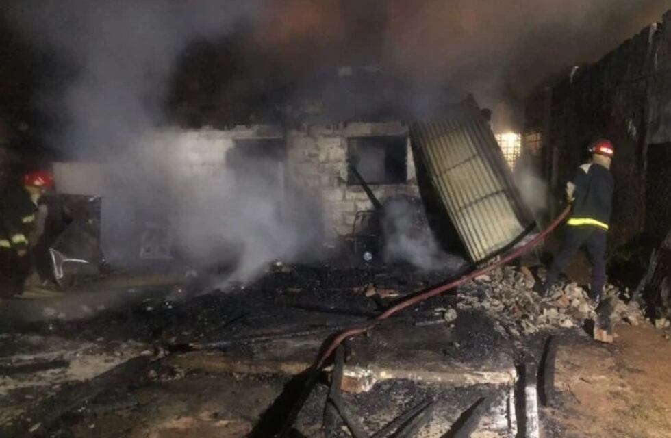 Dos personas fallecieron tras incendiarse una vivienda en Posadas