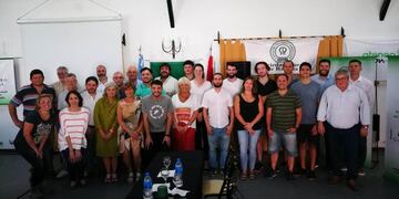 Firma de convenio entre empresas apícolas de Rafaela y de Torino, Italia