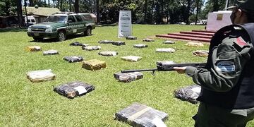Incautaron cargamento millonario de marihuana en Wanda.