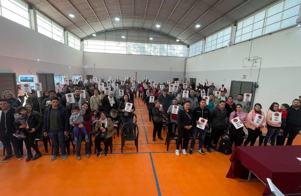 100 familias de Villa Carlos Paz son beneficiadas con terrenos propios