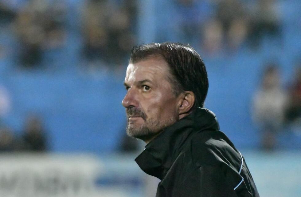 Dolor en el fútbol de Córdoba: murió Gustavo Raggio, DT de Estudiantes de Río Cuarto