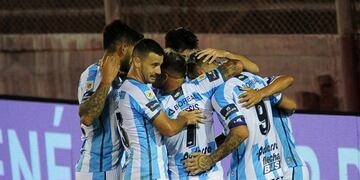 Atlético Tucumán lo dio vuelta y goleó a Patronato 4 a 2 en el Monumental