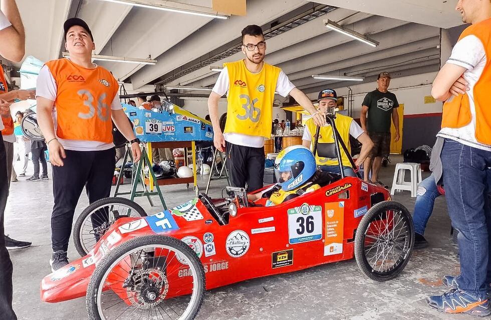 Desafío Eco: Volvieron a la provincia los fueguinos que participaron de la carrera en Buenos Aires