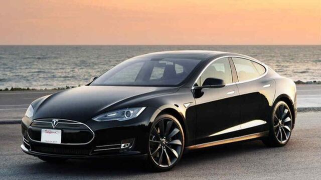 Un accidente de un auto Tesla “sin nadie al volante” dejó dos muertos en Estados Unidos