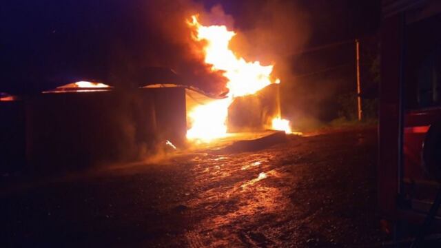 Eldorado: incendio en un secadero de un aserradero.