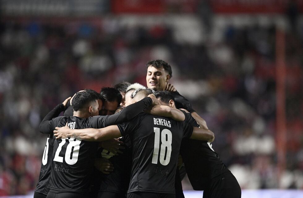 Independiente le ganó 1 a 0 a Unión en Santa Fe y estiró su buena racha