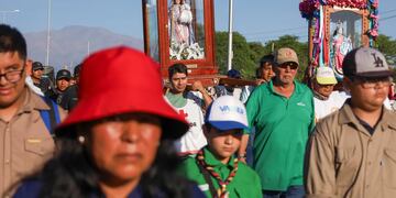 La devoción de la feligresía jujeña a Nuestra Señora del Rosario de Río Blanco y Paypaya se pone de manifiesto en las multitudinarias peregrinaciones del mes de octubre.