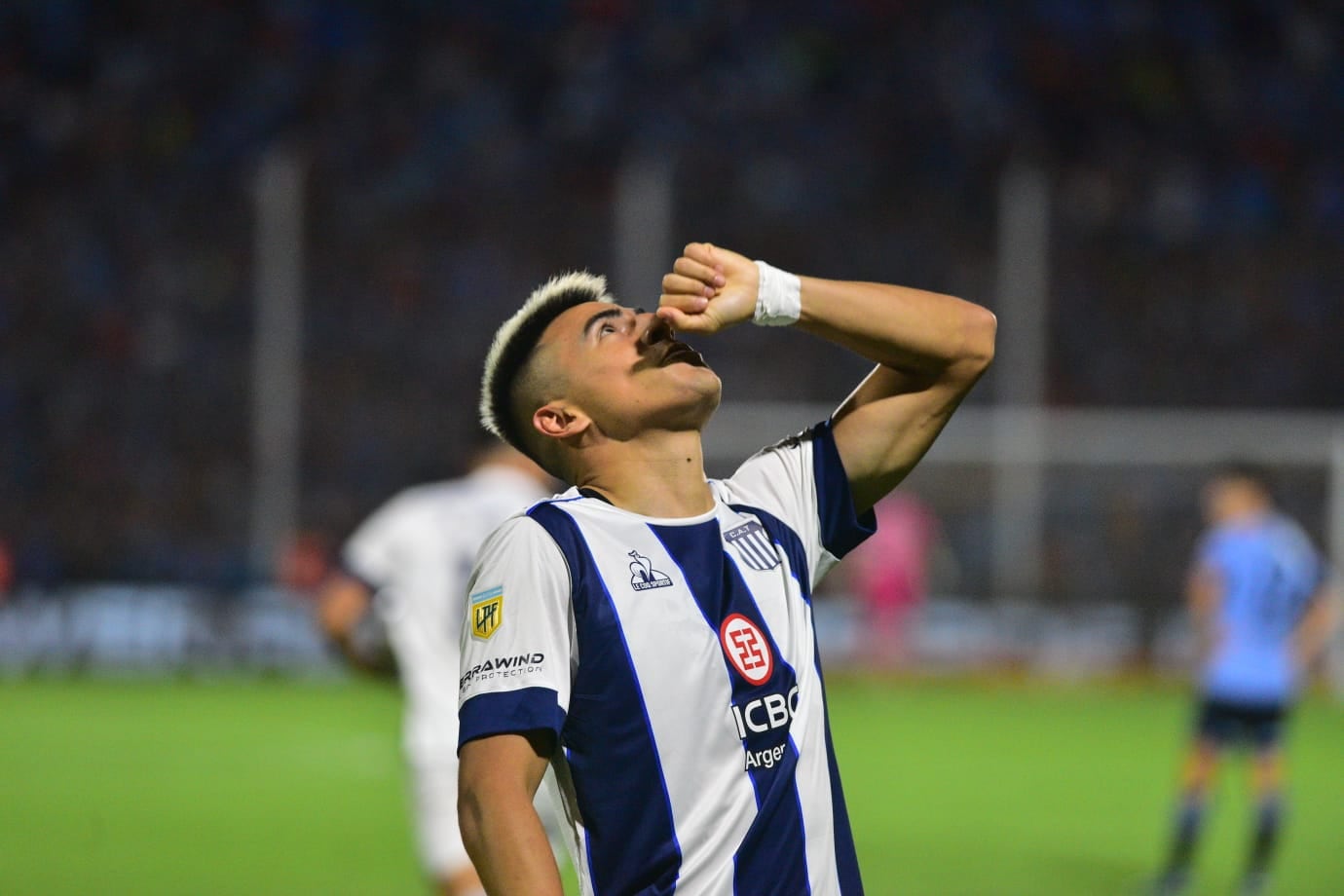 Alejandro Martínez marcó el 2-2 parcial de Talleres ante Belgrano en el Gigante de Alberdi. (La Voz)