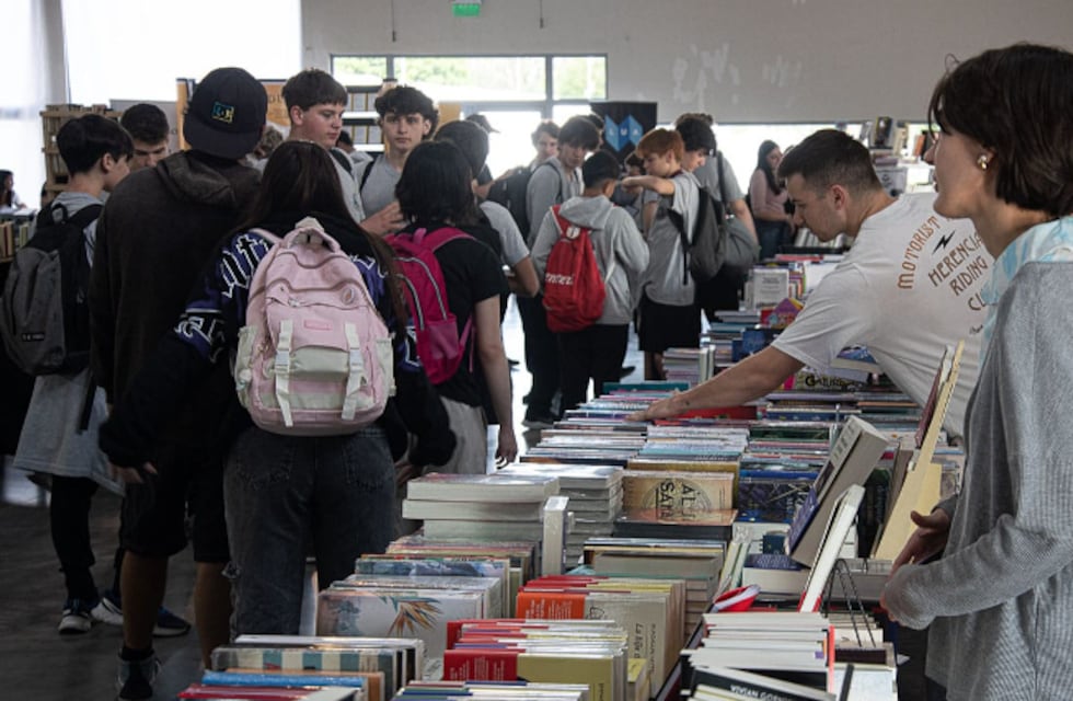Comenzó la Feria del Libro Paraná Lee