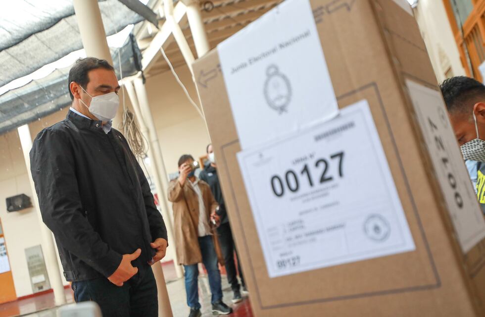 Votó Valdés y dijo que “la gente debe enviar una señal” al gobierno nacional