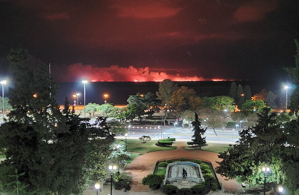 Islas: vuelven a prender fuego lo que incendiaron semanas atrás
