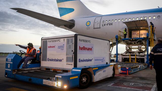 Este sábado partirá un nuevo vuelo a Rusia para buscar más Sputnik V.