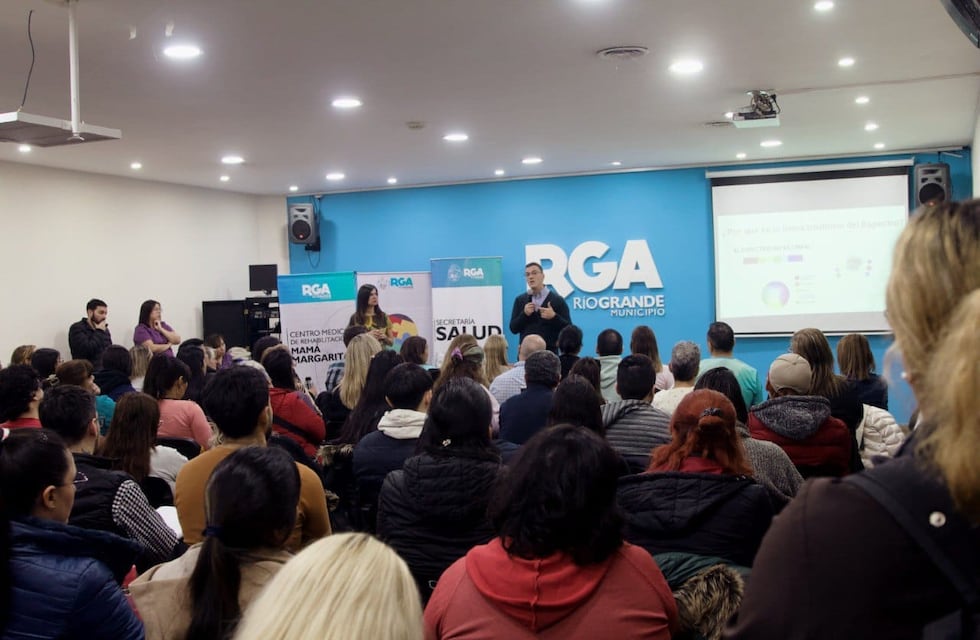 Gran convocatoria en el Conversatorio interdisciplinario sobre Autismo