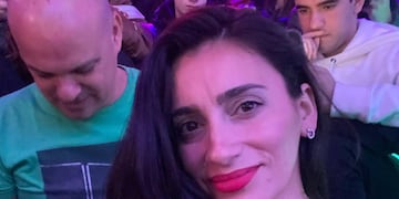Viralizaron las picantes fotos de la mamá de Holder que se venden en una plataforma para adultos