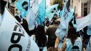 Insisten en que se trata de una reducción de sus salarios.