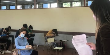 El año pasado se retomaron los exámenes presenciales bajo protocolo sanitario para evitar el contagio de coronavirus. (@fcpolitunr)