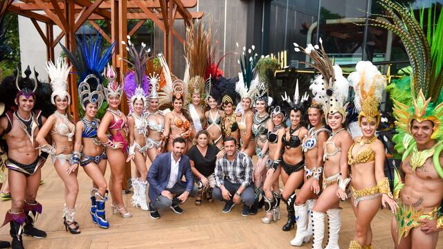 El Carnaval de Gualeguaychú se presentó en Buenos Aires con un show de batucadas y pasistas.
