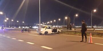 Accidente en la Costanera de Posadas: un taxista despistó y chocó contra otro vehículo.