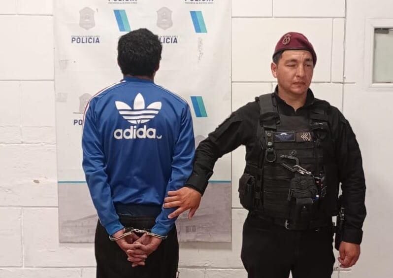 Tres Arroyos: Tenía pedido de captura activo, fue detenido por la policía y liberado
