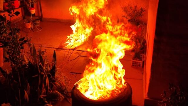 Incendio en Villa Santa Rosa (Gentileza Hablando Claro).
