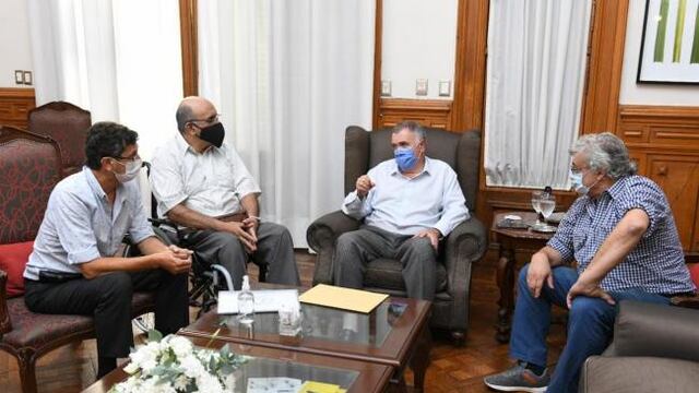 Jaldo recibió a representantes del Club de Paracaidismo que planifica un récord en la disciplina