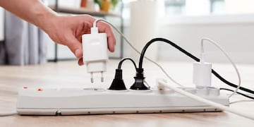 La mujer recibió una descarga eléctrica y murió en Córdoba. (Imagen ilustrativa / Web)