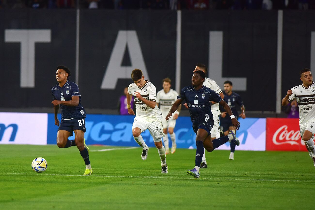 Talleres venció este sábado 1 a 0 a Platense por la fecha 15 del Torneo Clausura 2025 de la Liga Profesional. (Nicolás Bravo / La Voz)