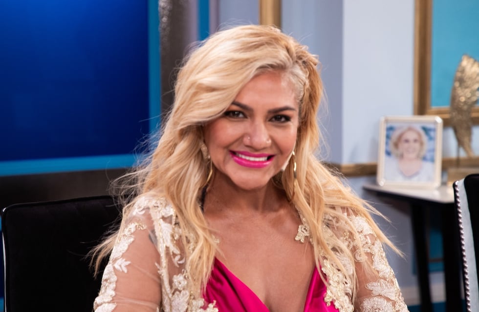 Gladys “La Bomba Tucumana” posó en microbikini y con un cambio de look desde República Dominicana