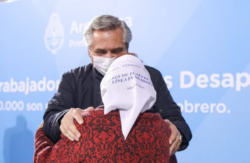 Alberto Fernández homenajeará a las Abuelas y Madres de Plaza de Mayo por sus 45 años de lucha